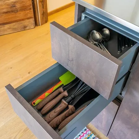 Ines Водо-Кадоре